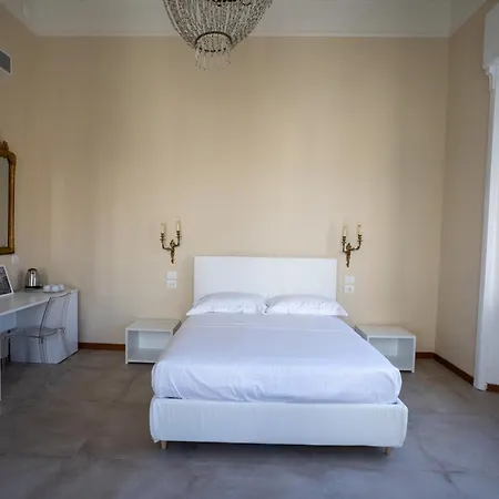 Poseidon B&B-2